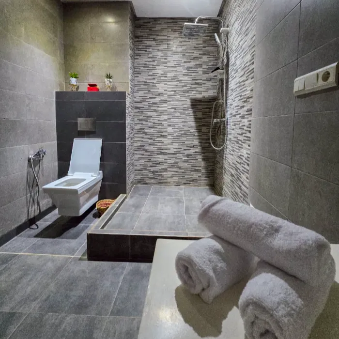 WhatsApp Image 2025-09-22 at 19.18.23