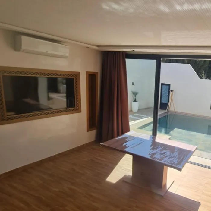 e3f30508-60ba-4281-bade-dc0b0f774885